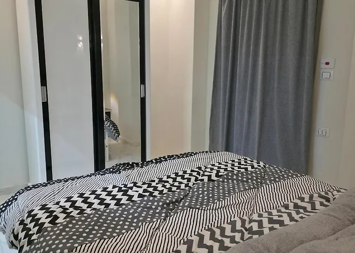 Down Town Building Apartman Gurdaka